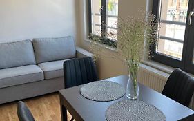 Cosy Appartement With Canal View